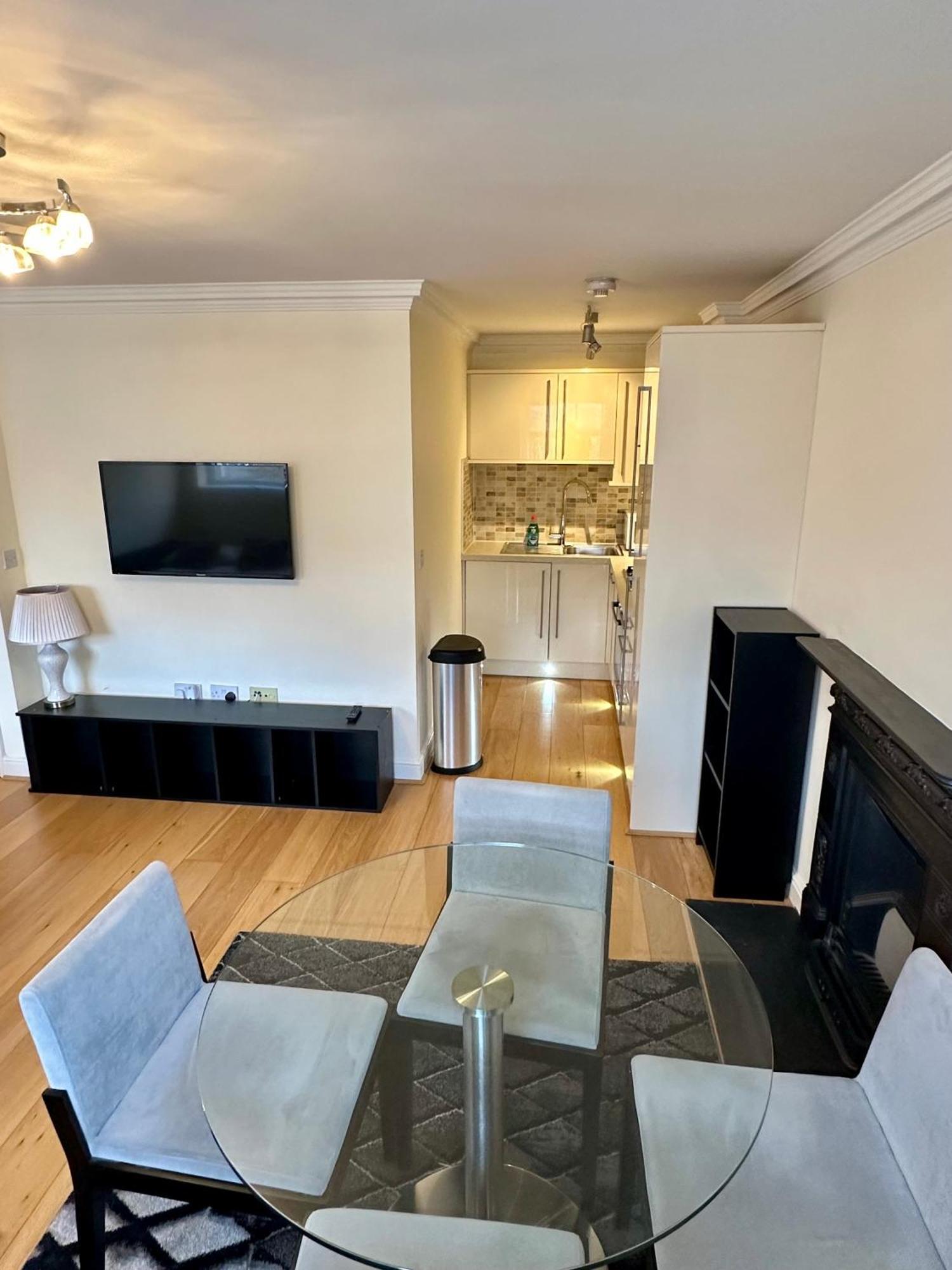 Lx Russell Square Apartments London Bagian luar foto