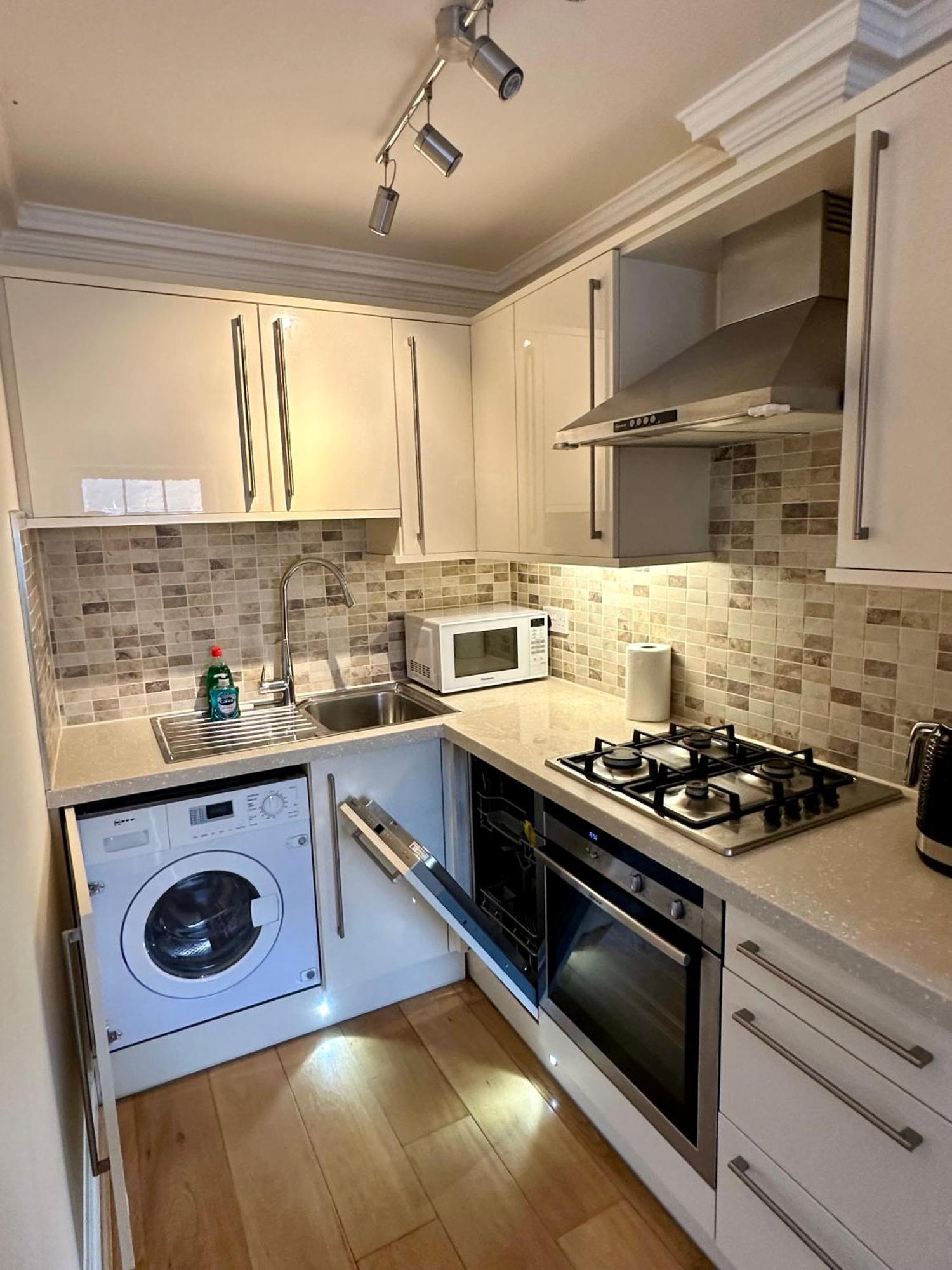 Lx Russell Square Apartments London Bagian luar foto