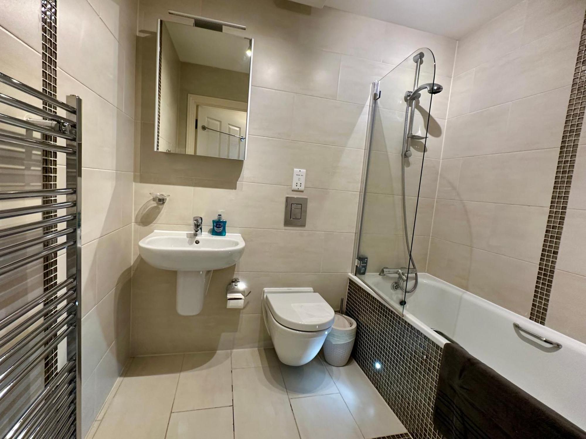Lx Russell Square Apartments London Bagian luar foto