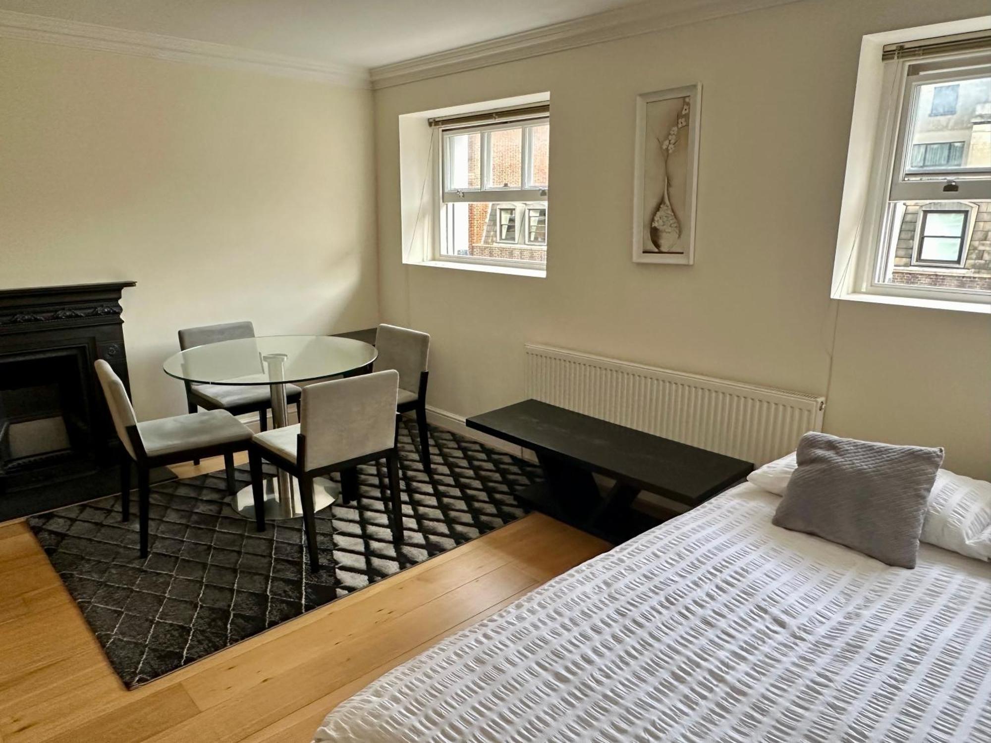 Lx Russell Square Apartments London Bagian luar foto