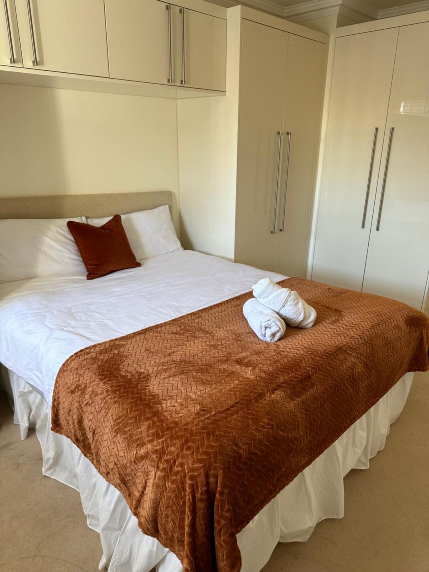 Lx Russell Square Apartments London Bagian luar foto