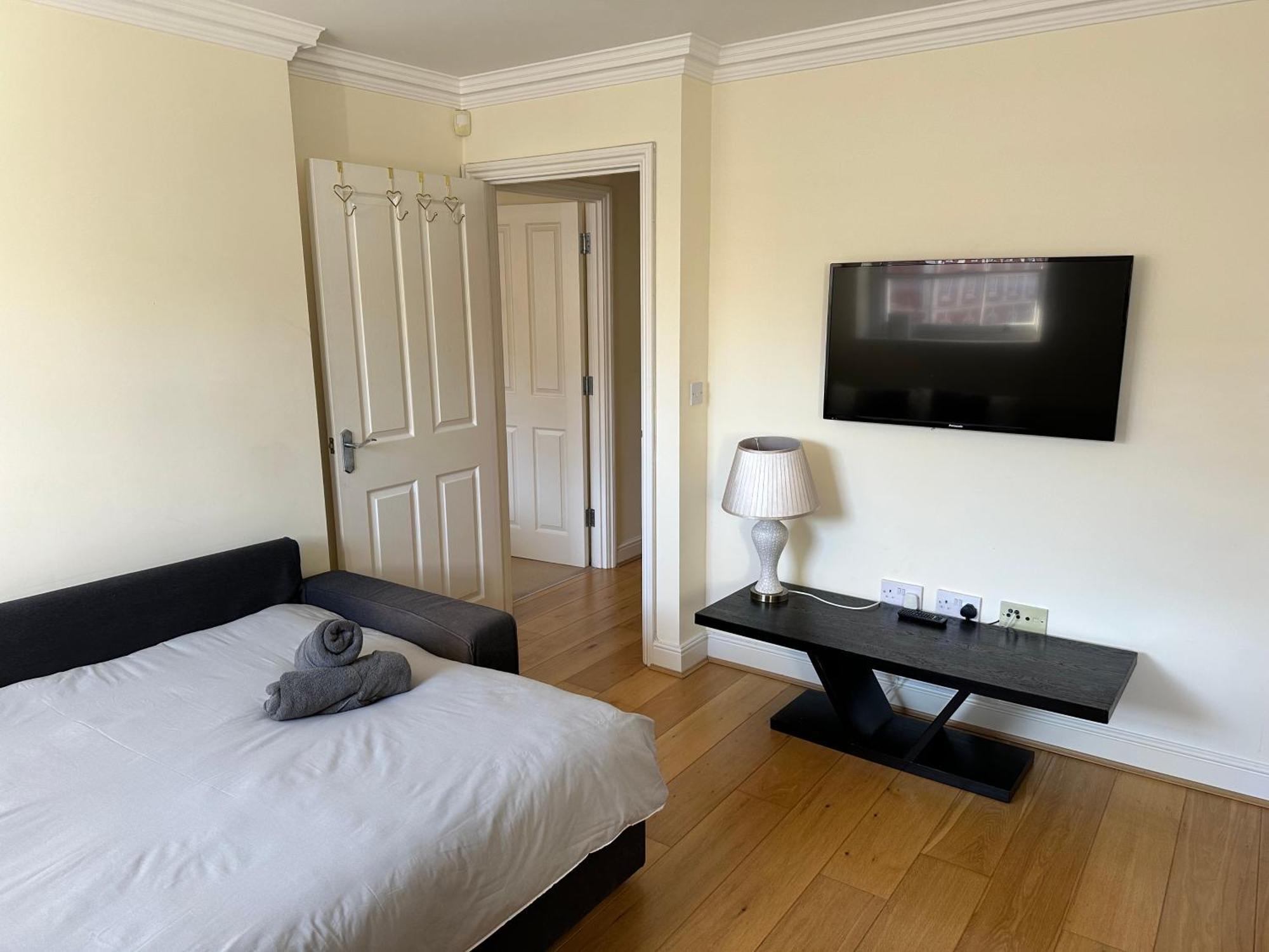 Lx Russell Square Apartments London Bagian luar foto